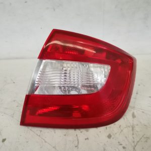 Stop Aripa Dreapta Halogen Original In Stare Buna Skoda  Rapid  1 [2012 - 2017]