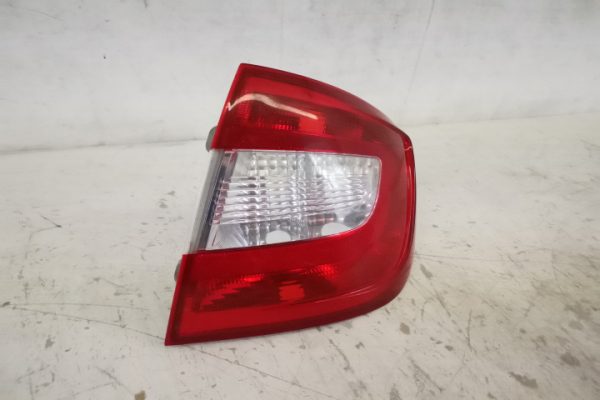Stop Aripa Dreapta Halogen Original In Stare Buna Skoda  Rapid  1 [2012 - 2017] - imagine 2