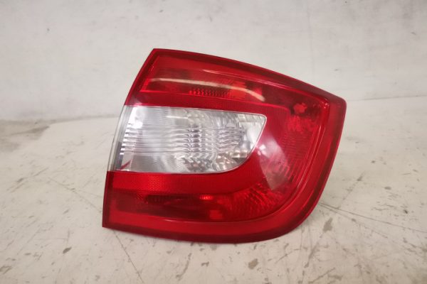 Stop Aripa Dreapta Halogen Original In Stare Buna Skoda  Rapid  1 [2012 - 2017] - imagine 3