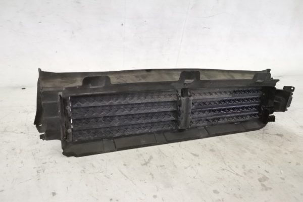 Hota Electrica Deflector Aer Original In Stare Buna Volvo  XC60  2 [2017 - 2020] - imagine 5