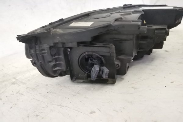 Far Dreapta Original Led Avariat Full LED Active High Beam Volvo XC90 2 [facelift] [2019 - 2020] Volvo  XC90 2 [facelift] [2019 - 2020] - imagine 5