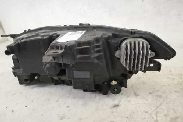 Far Dreapta Original Led Avariat Full LED Active High Beam Volvo XC90 2 [facelift] [2019 - 2020] Volvo  XC90 2 [facelift] [2019 - 2020] - imagine 6