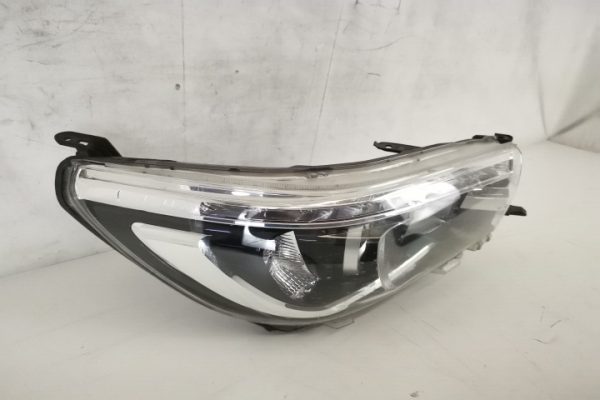 Far Dreapta Original XENON In Stare Buna Toyota  Hilux  8 [2015 - 2020] - imagine 2