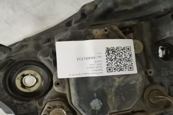 Far Dreapta Original XENON In Stare Buna Toyota  Hilux  8 [2015 - 2020] - imagine 5