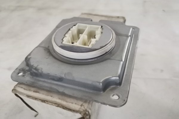 Modul Xenon Calculator Xenon Original In Stare Buna Droser Volkswagen VW  Amarok  1 [facelift] [2016 - 2020] - imagine 3