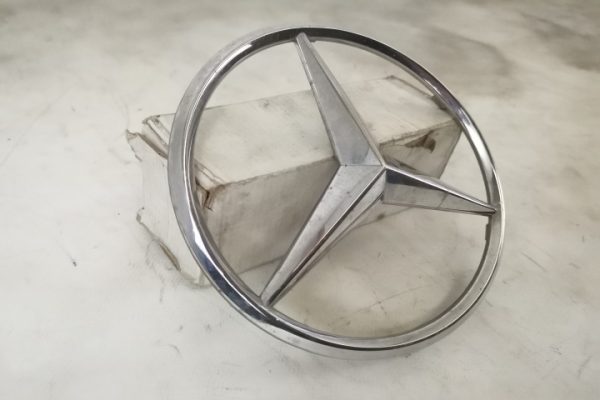 Emblema Grila Centrala Originala In Stare Buna Mercedes-Benz  GLE-Class  W166/C292 [2015 - 2020] - imagine 2