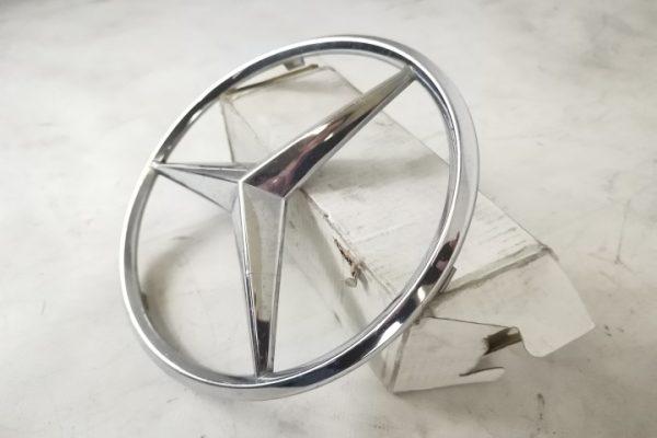 Emblema Grila Centrala Originala In Stare Buna Mercedes-Benz  GLE-Class  W166/C292 [2015 - 2020] - imagine 3