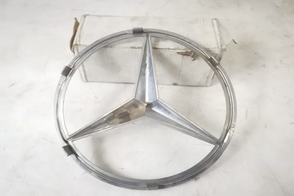 Emblema Grila Centrala Originala In Stare Buna Mercedes-Benz  GLE-Class  W166/C292 [2015 - 2020] - imagine 4