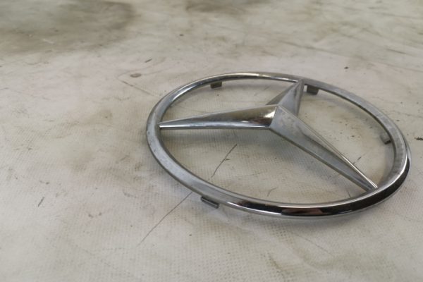 Emblema Grila Centrala Originala In Stare Buna Mercedes-Benz  GLE-Class  W166/C292 [2015 - 2020] - imagine 2