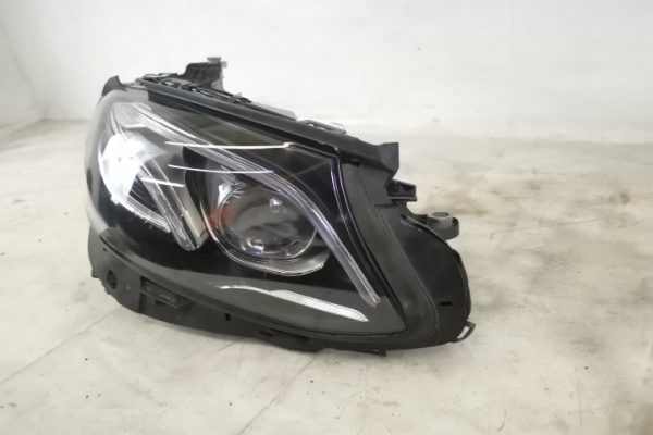 Far Dreapta Original In Stare Buna MultiBeam Led  Mercedes-Benz  E-Class  W213/S213/C238/A238 [2016 - 2020] - imagine 3
