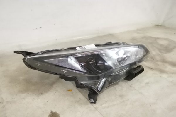 Far Dreapta Halogen NU FUNCTIONEAZA DAYLIGHT-UL Original in stare buna 2021 2022 2023 Nissan Leaf Nissan  Leaf