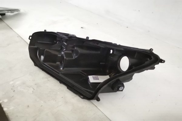 Carcasa Far Stanga Originala In Stare Buna ASIGURAM MONTAJ CROSS Toyota  Yaris  XP210 [2020 - 2023] - imagine 3