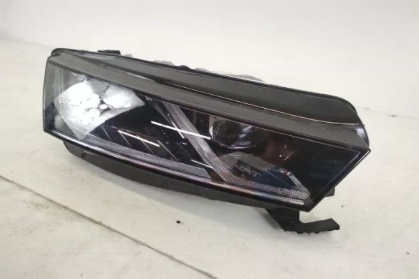 Far Dreapta Original Led In Stare Buna Crystal Lighting Skoda  Octavia  4 [2019 - 2024] - imagine 3