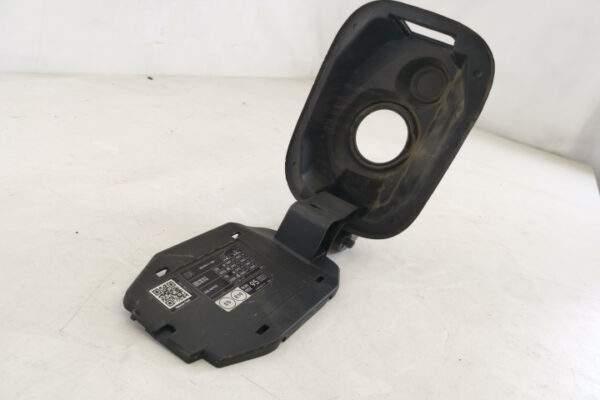 Capac Rezervor Original In Stare Buna 2023 2024 Mercedes-Benz A-Class W177/V177 [2018 - 2022] Mercedes-Benz  A-Class W177/V177 [2018 - 2022] - imagine 3