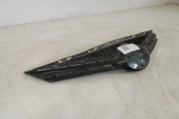 Grila Centrala Radiator Originala In Stare Buna  Toyota  Avensis  3 T27 [2th facelift] [2015 - 2020] - imagine 2
