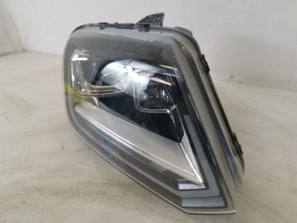 Far Dreapta Cu Xenon Full Led Volkswagen VW  Amarok 1 [facelift] [2016 - 2020] Avariat Original In Stare Buna - imagine 3