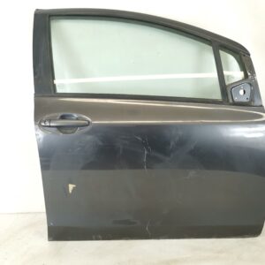 Usa Portiera Dreapta Yaris 2017  Original In Stare Buna
