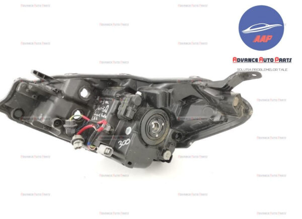 Far dreapta Toyota Yaris an 2013-2016 cu halogen original Toyota Yaris 3 (facelift) 2014 2015 2016 2017 OEM - imagine 7