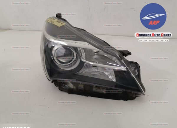Far dreapta Toyota Yaris an 2013-2016 cu halogen original Toyota Yaris 3 (facelift) 2014 2015 2016 2017 OEM - imagine 2