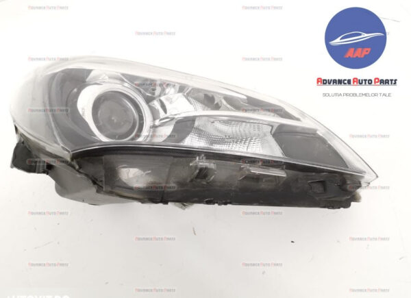 Far dreapta Toyota Yaris an 2013-2016 cu halogen original Toyota Yaris 3 (facelift) 2014 2015 2016 2017 OEM - imagine 4
