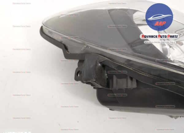Far dreapta Toyota Yaris an 2013-2016 cu halogen original Toyota Yaris 3 (facelift) 2014 2015 2016 2017 OEM - imagine 9