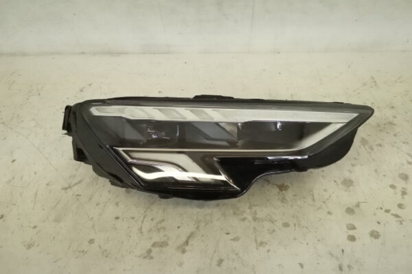 Far Dreapta Original Full Led In Stare Buna Audi A3 4 (8Y) 2020 8Y0941034