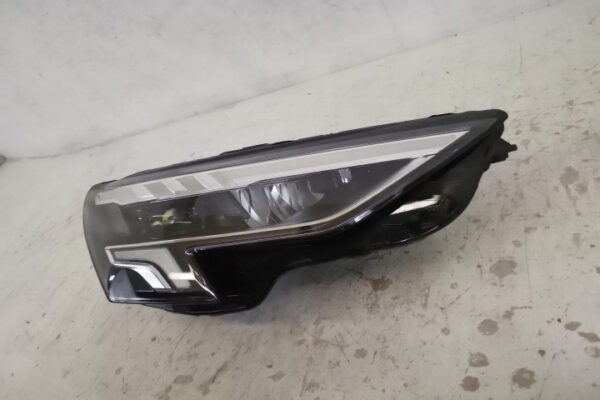 Far Dreapta Original Full Led In Stare Buna Audi A3 4 (8Y) 2020 8Y0941034 - imagine 3