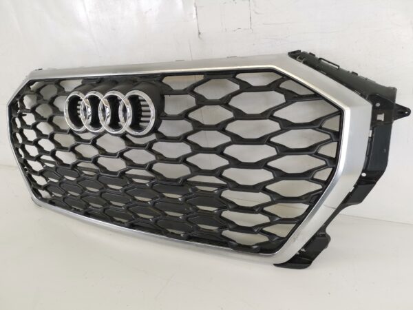 Grila Centrala Audi Q3 F3 [2018 - 2024] Original In Stare Buna - imagine 3