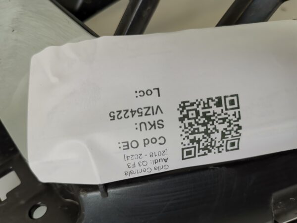 Grila Centrala Audi Q3 F3 [2018 - 2024] Original In Stare Buna - imagine 8