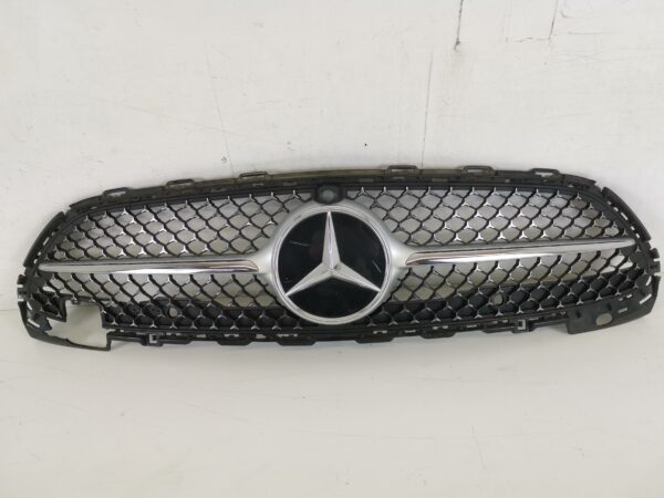 Grila Centrala Mercedes-Benz  C-Classe AMG W206 [2021 - 2022] Original In Stare Buna