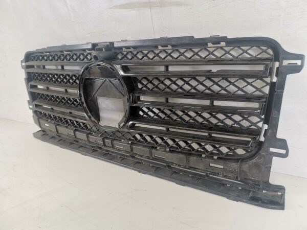 Grila Centrala Mercedes-Benz  G-Class W464 [2018 - 2022] Originala In Stare Buna - imagine 3