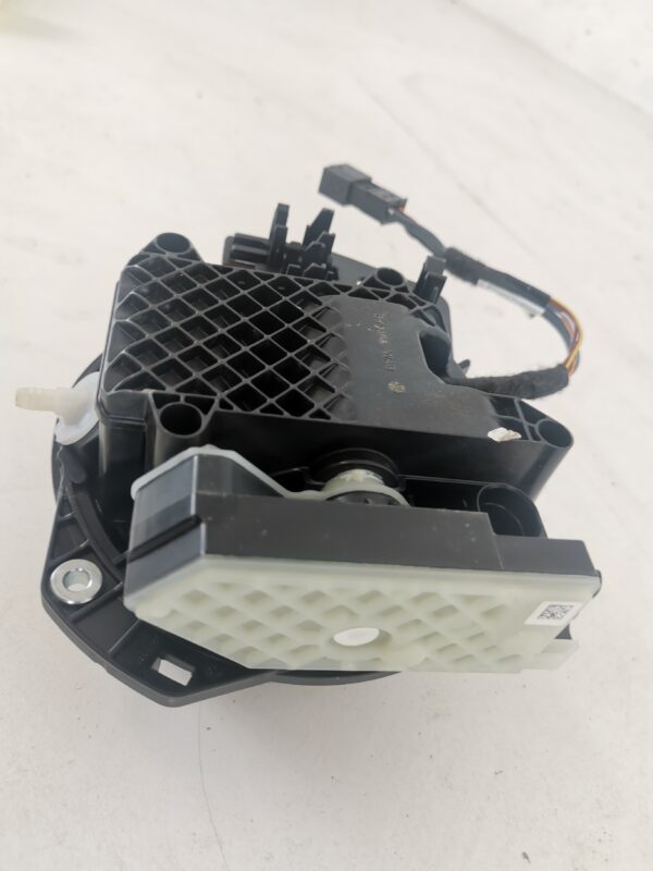 Maner haion cu Camera Marsarier Volkswagen VW  Golf 8 [2020 - 2024] Originala In Stare Buna - imagine 6
