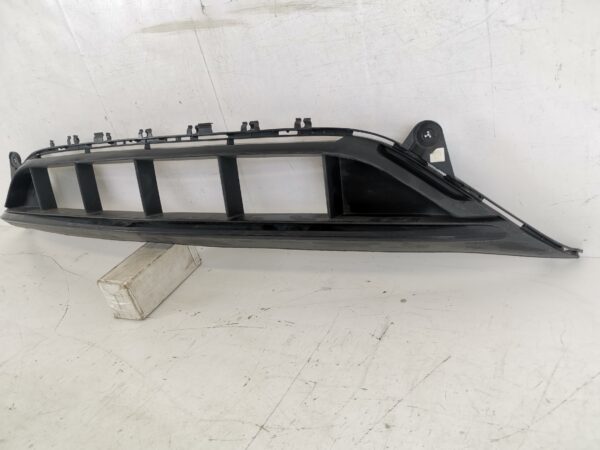 Grila Inferioara Bara Fata Mercedes-Benz  E-Class C238 [2016 - 2020] Originala In Stare Buna - imagine 3