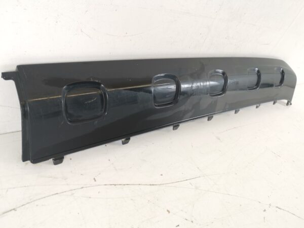 Ornament Fusta Spoiler Bara Fata Mercedes-Benz  G-Class W464 [2018 - 2022] Original In Stare Buna - imagine 4