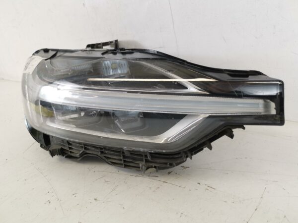 Far Dreapta Full Led Volvo  XC60 2 [2017 - 2020] Original Avariat - imagine 3