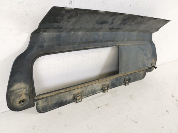 Capac Cui Tractare Fusta Spoiler Bara Spate Land Rover  Range Rover Vogue 4 [2012 - 2017] Original In Stare Buna - imagine 7
