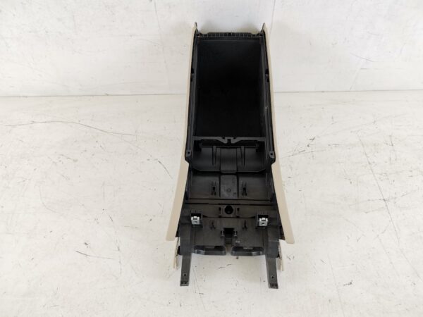 Compartiment Consola Cotiera Mercedes-Benz  C-Class W205/S205/C205 [2014 - 2018] Original In Stare Buna