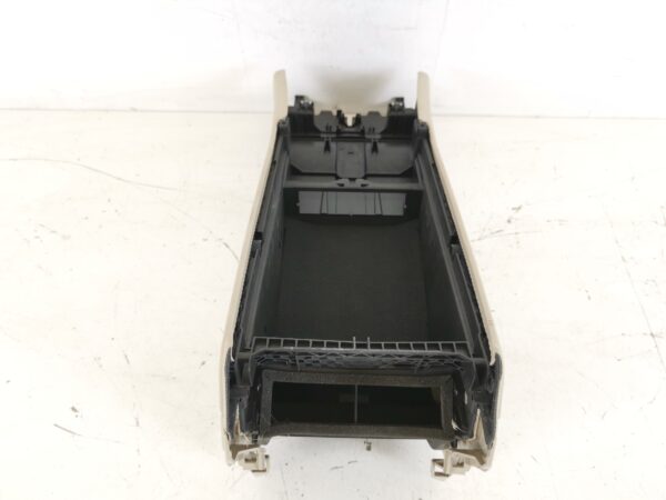 Compartiment Consola Cotiera Mercedes-Benz  C-Class W205/S205/C205 [2014 - 2018] Original In Stare Buna - imagine 5