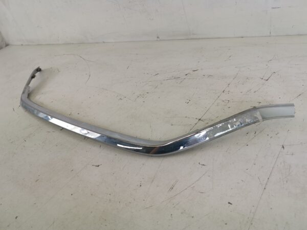 Ornament Grila Centrala Radiator Crom Honda  CR-V 4 [facelift] [2014 - 2019] Originala In Stare Buna - imagine 3