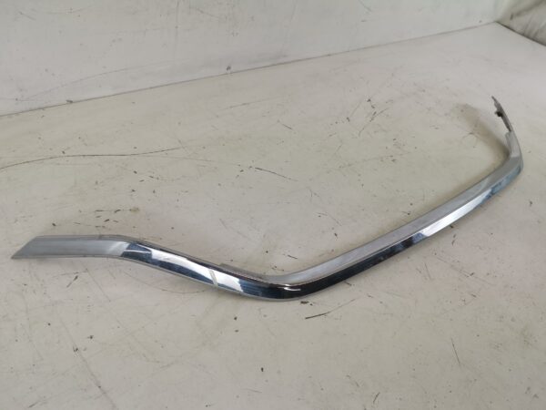 Ornament Grila Centrala Radiator Crom Honda  CR-V 4 [facelift] [2014 - 2019] Originala In Stare Buna - imagine 4