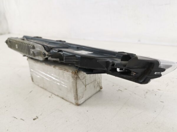 DRL Lumini De Zi Dreapta Led Daylight Porsche  Cayenne 3 9Y [2017 - 2024] Original In Stare Buna - imagine 7