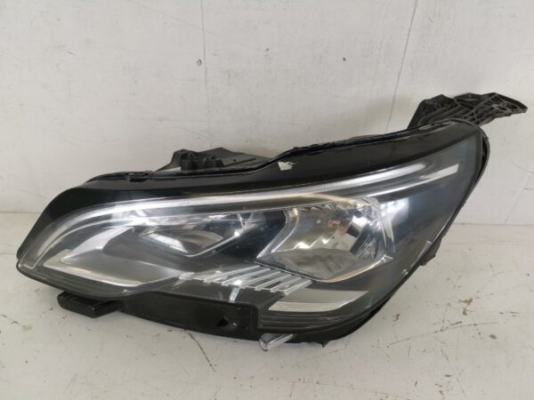 Far Stanga Peugeot  3008 2 [2016 - 2020] Original