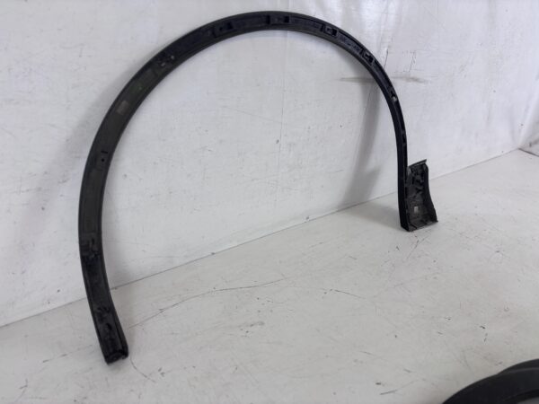 Bandou Aripa Overfender Dreapta Fata Volkswagen VW  Touareg generatia 3 CR [2018 - 2022] Original In Stare Buna - imagine 6