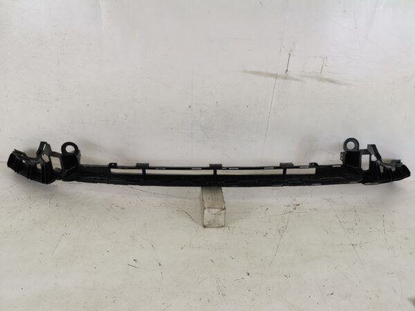 Grila Intaritura Inferioara Bara Fata Mercedes-Benz  E-Class W213/S213/C238/A238 [2016 - 2020] Originala In Stare Buna