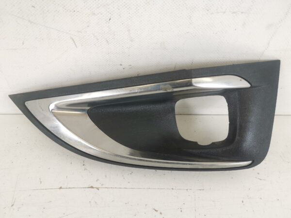 Grila Bara Fata Dreapta Peugeot  3008 2 [2016 - 2020] Original In Stare Buna