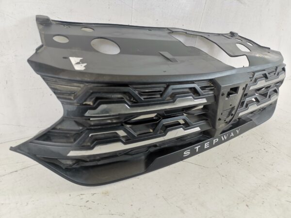 Grila Radiator Dacia  Sandero 3 [2020 - 2022] Originala In Stare Buna - imagine 3