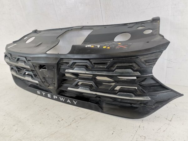 Grila Radiator Dacia  Sandero 3 [2020 - 2022] Originala In Stare Buna - imagine 4