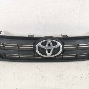 Grila Radiator CU EMBLEMA Toyota  Hilux 8 [2015 - 2020] Originala Avariata