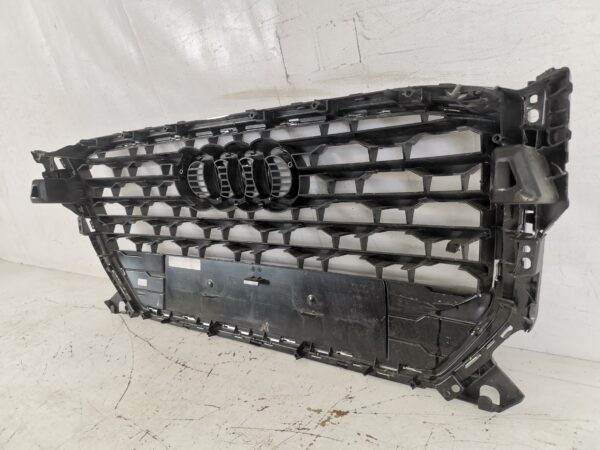 Grila Radiator Audi Q2 1 [2016 - 2020] Originala Avariata - imagine 7