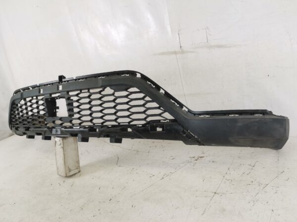 Fusta Spoiler Bara Fata Dacia  Sandero Stepway generatia 3 [2020 - 2023] Originala In Stare Buna - imagine 4